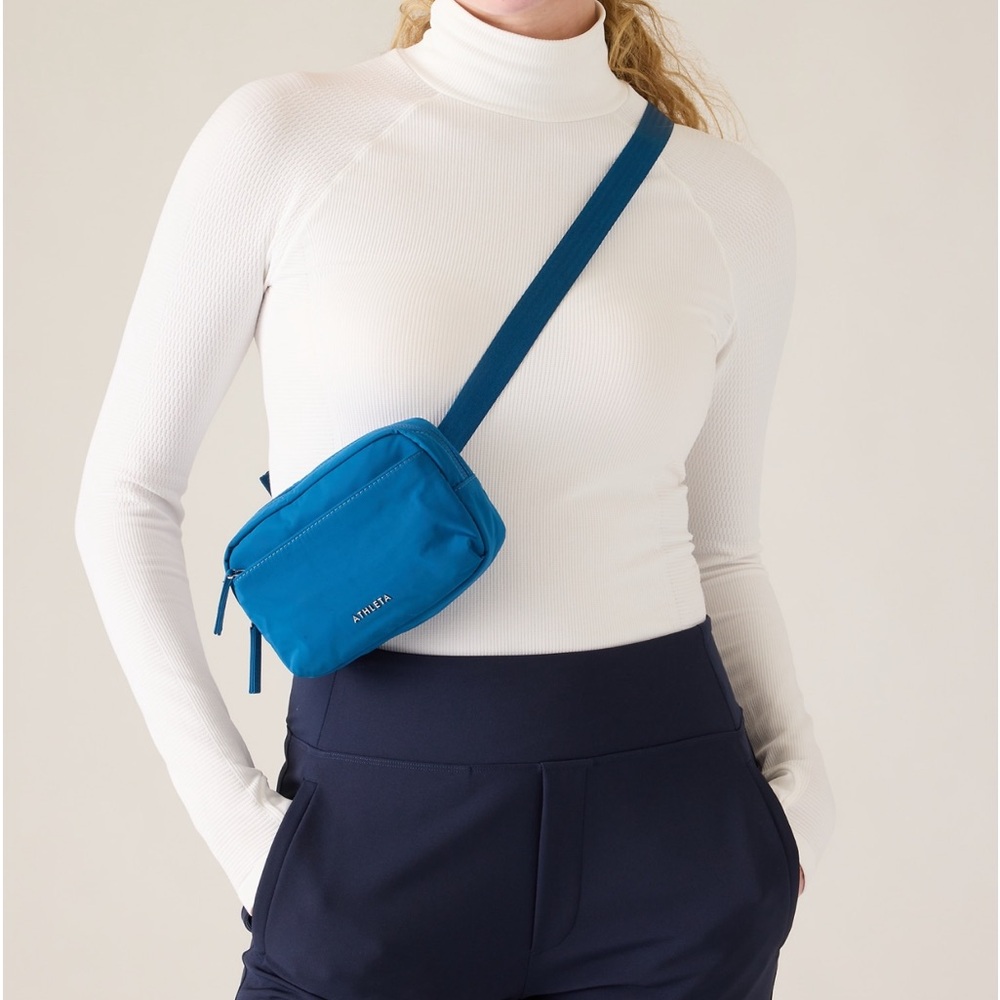 Athleta ALL ABOUT CROSSBODY BELT BAG